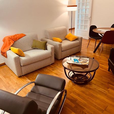 Appartement Standing Avec Jardin, 4 Personnes, Strategiquement Situe Mantes-la-Jolie Luaran gambar