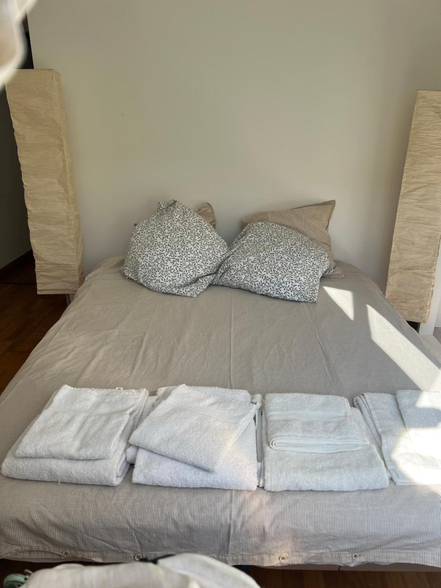 Appartement Standing Avec Jardin, 4 Personnes, Strategiquement Situe Mantes-la-Jolie Luaran gambar