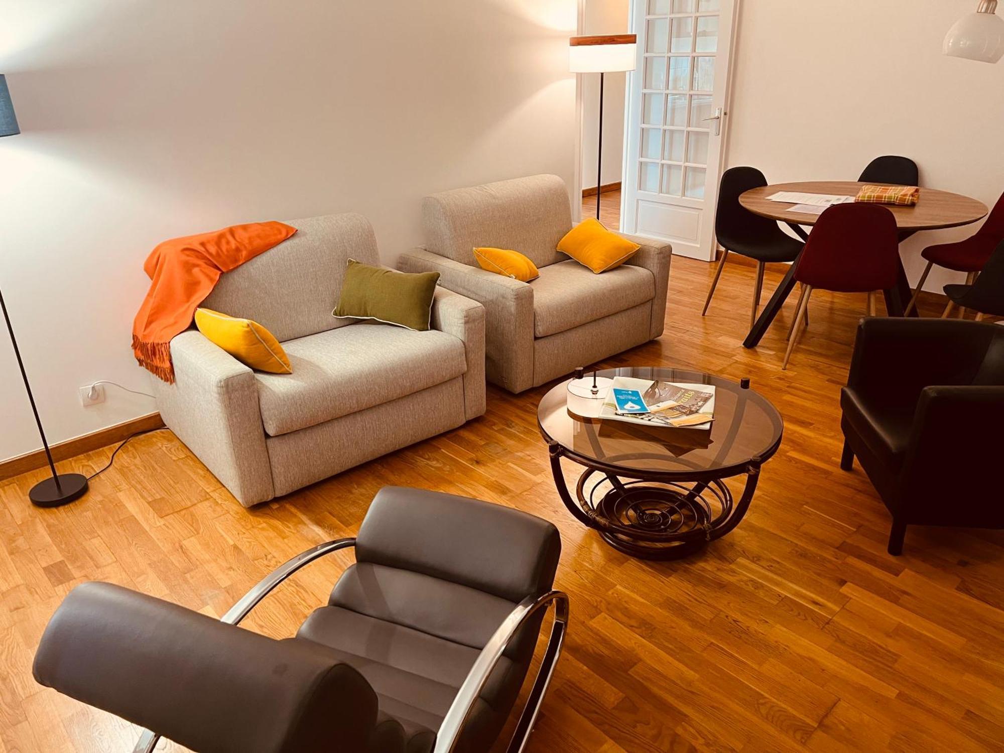 Appartement Standing Avec Jardin, 4 Personnes, Strategiquement Situe Mantes-la-Jolie Luaran gambar