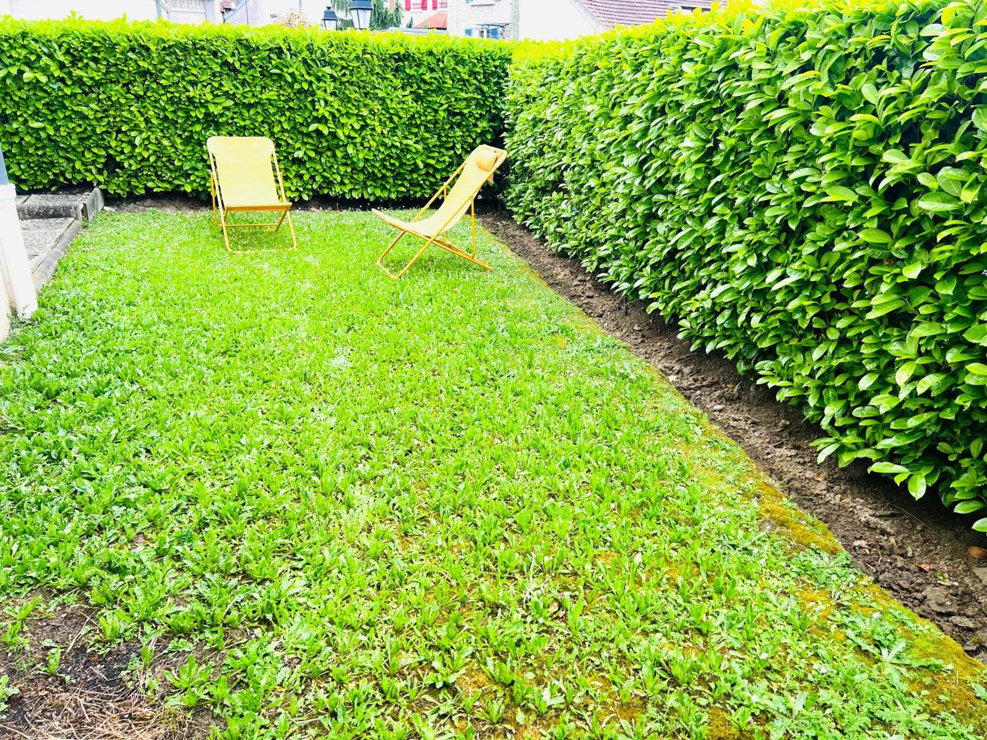 Appartement Standing Avec Jardin, 4 Personnes, Strategiquement Situe Mantes-la-Jolie Luaran gambar