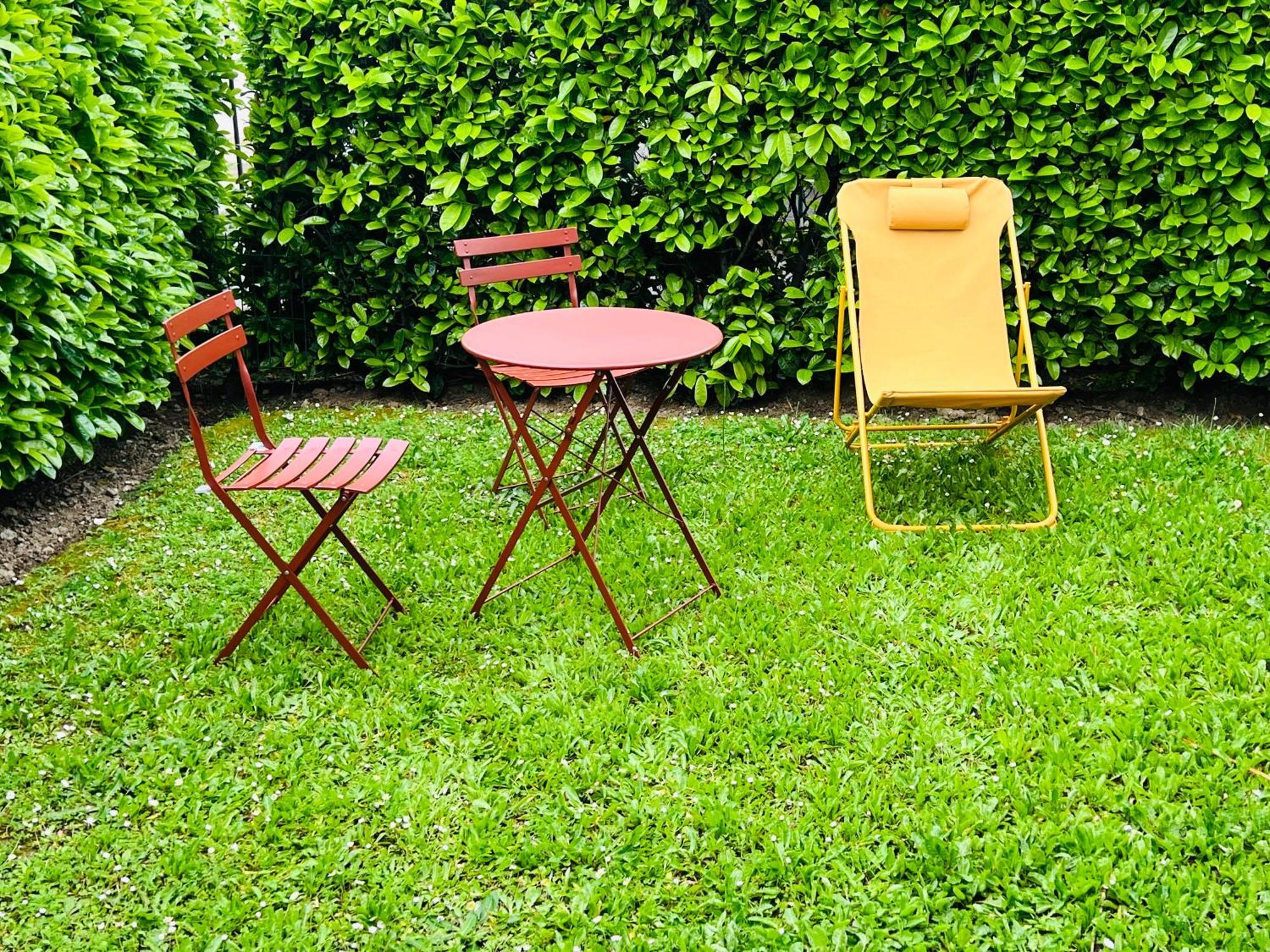 Appartement Standing Avec Jardin, 4 Personnes, Strategiquement Situe Mantes-la-Jolie Luaran gambar